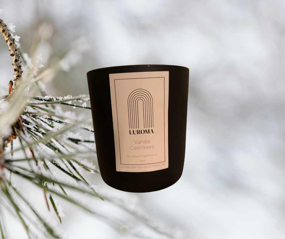 Vanilla Cashmere Winter Candle (Matte Black